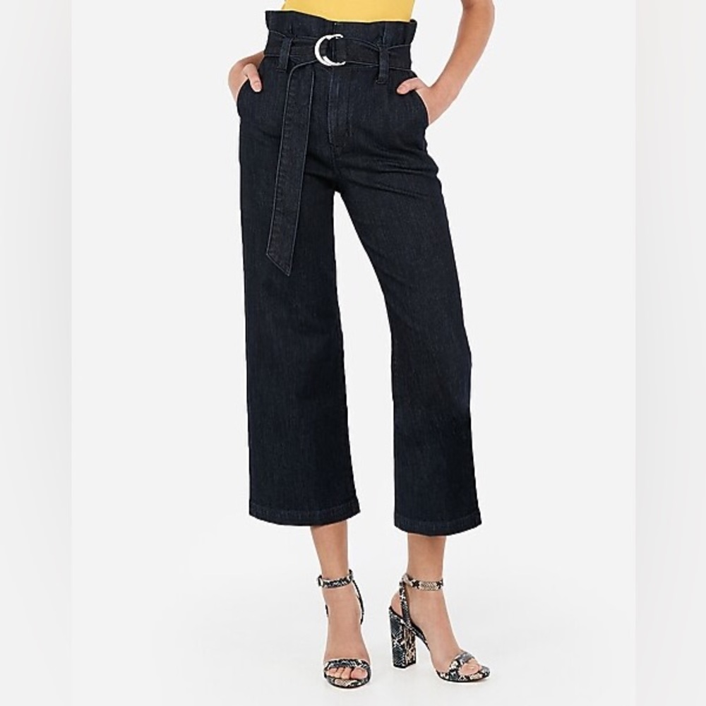 NWT Express Super High Waisted Belted Cropped Wide Leg jeans